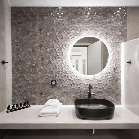 Soil Of Sun Luxury & Resort Megalochori (Santorini)