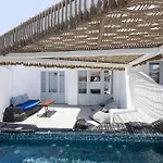 Semesteranläggning (resort) Soil Of Sun Luxury 3*